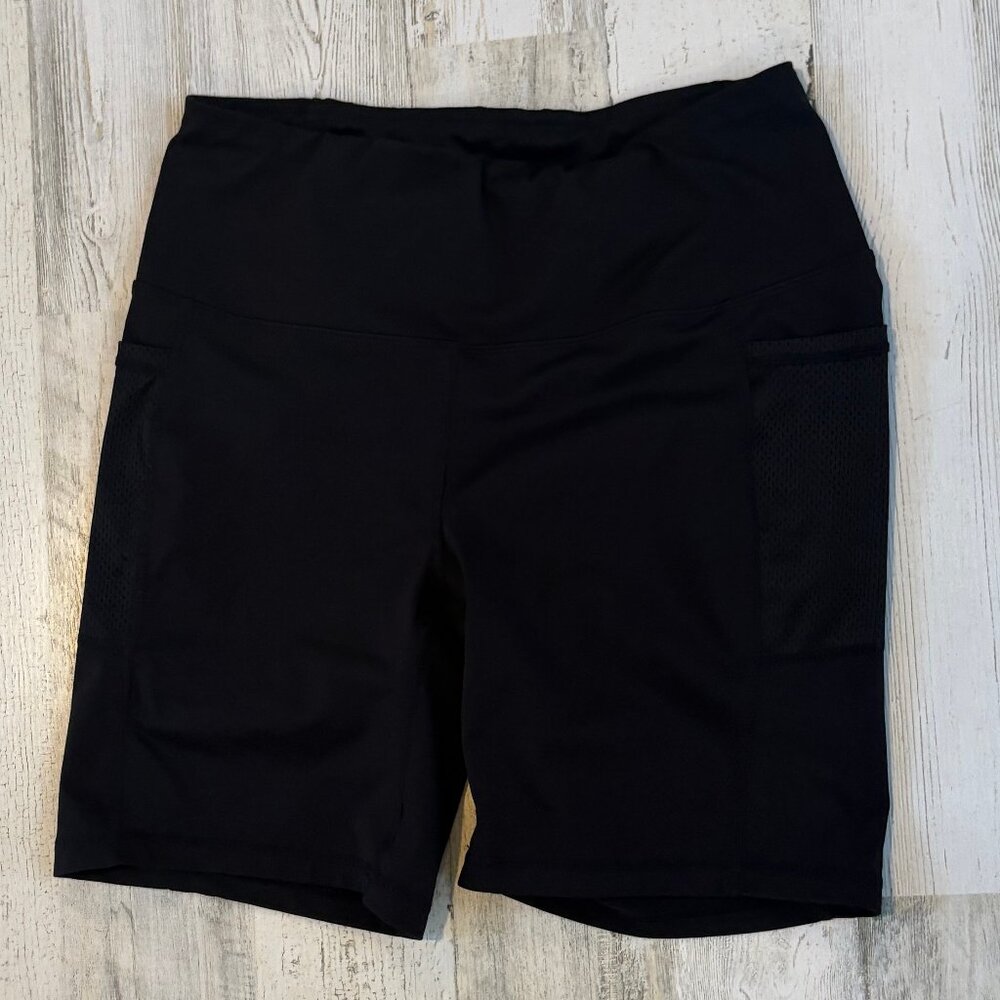 Reebok Women's Size Medium Black Classic Workout Bike Shorts